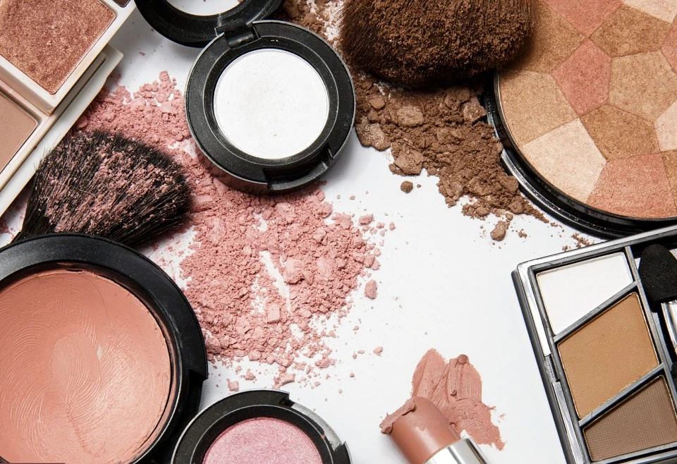 Maquillaje profesional en casa: herramientas y trucos de expertos